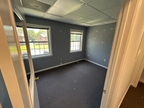 1051 Farmington Ave, Farmington, CT à louer Photo intérieure– Image 1 sur 7