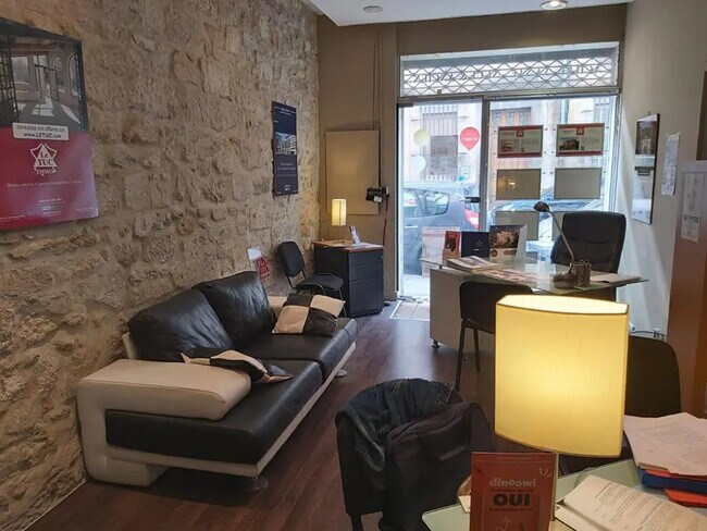 Plus de détails pour Local d’activités à vendre