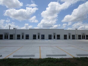 3121 Wilson Rd, Harlingen, TX à louer Photo de l’immeuble– Image 1 sur 8