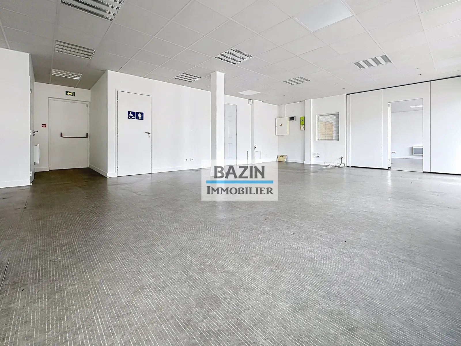 Local d’activités dans Sainte-Geneviève-des-Bois à louer Photo intérieure– Image 1 sur 7