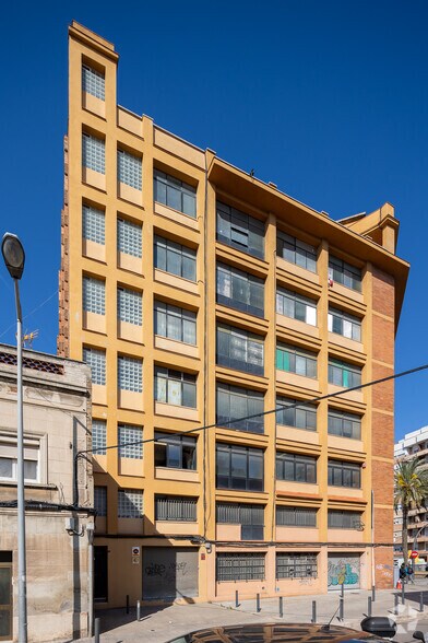 Industriel/Logistique dans L'Hospitalet de Llobregat, Barcelona à vendre - Photo de l’immeuble – Image 2 sur 2