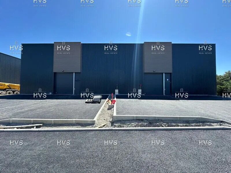 Local d’activités dans Venelles à louer Photo de l’immeuble– Image 1 sur 12