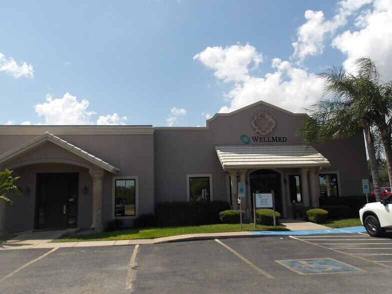 802 S Loop 499, Harlingen, TX à louer - Photo de l’immeuble – Image 2 sur 23