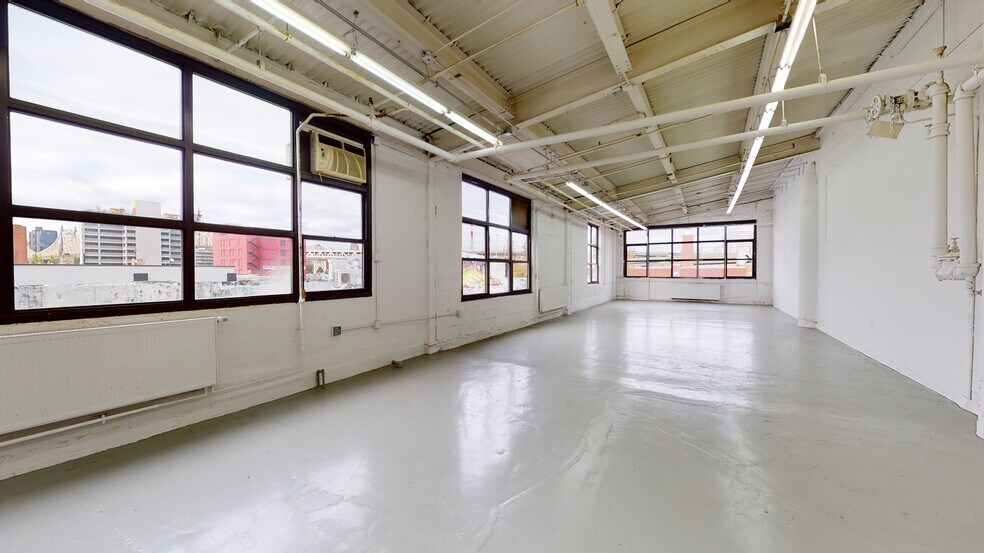 43-01 21st St, Long Island City, NY à louer - Numérisation 3D Matterport – Image 2 sur 16