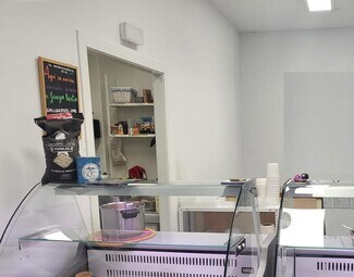 Plus de détails pour Local commercial à vendre