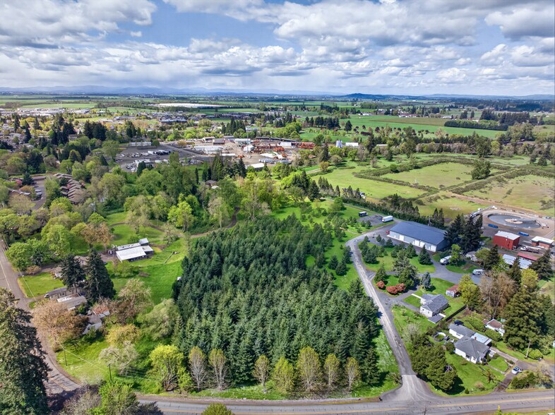 37516 Beaton ln, Lebanon, OR à vendre - Photo de l’immeuble – Image 2 sur 15