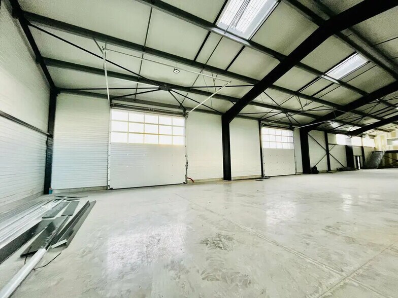 Local d’activités dans Le Havre à louer - Photo intérieure – Image 2 sur 4