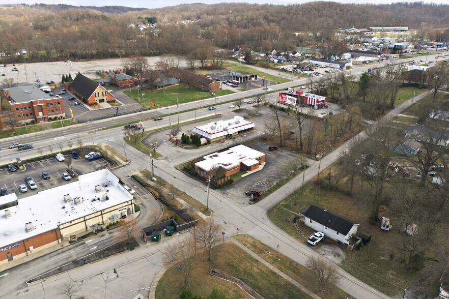 4430 Crawford Ave, Louisville, KY à louer - Photo de l’immeuble – Image 2 sur 56