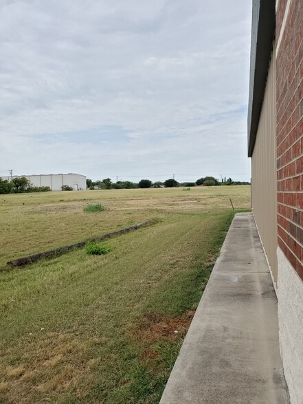 1705 S Fort Hood Rd, Killeen, TX à louer - Photo de l’immeuble – Image 3 sur 11