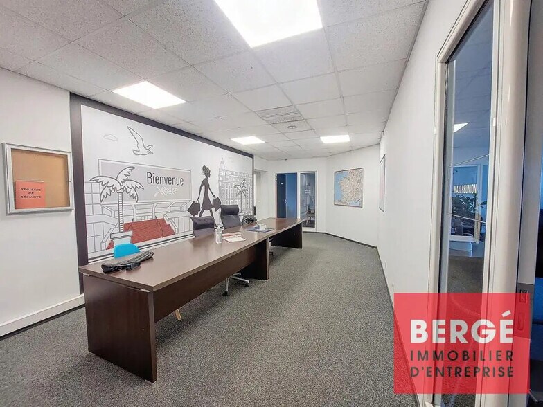 Bureau dans Cannes à louer - Photo de l’immeuble – Image 2 sur 6