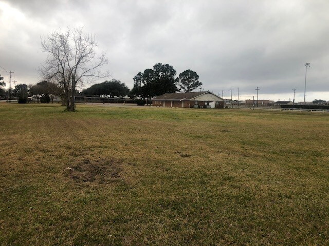 2219 Grunewald Dr, Pasadena, TX à vendre - Photo de l’immeuble – Image 3 sur 12