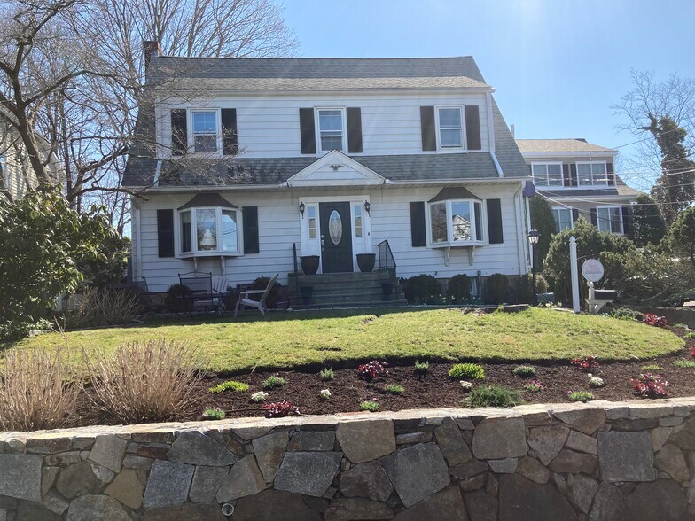 3 Field Rd, Cos Cob, CT à vendre - Photo principale – Image 1 sur 26