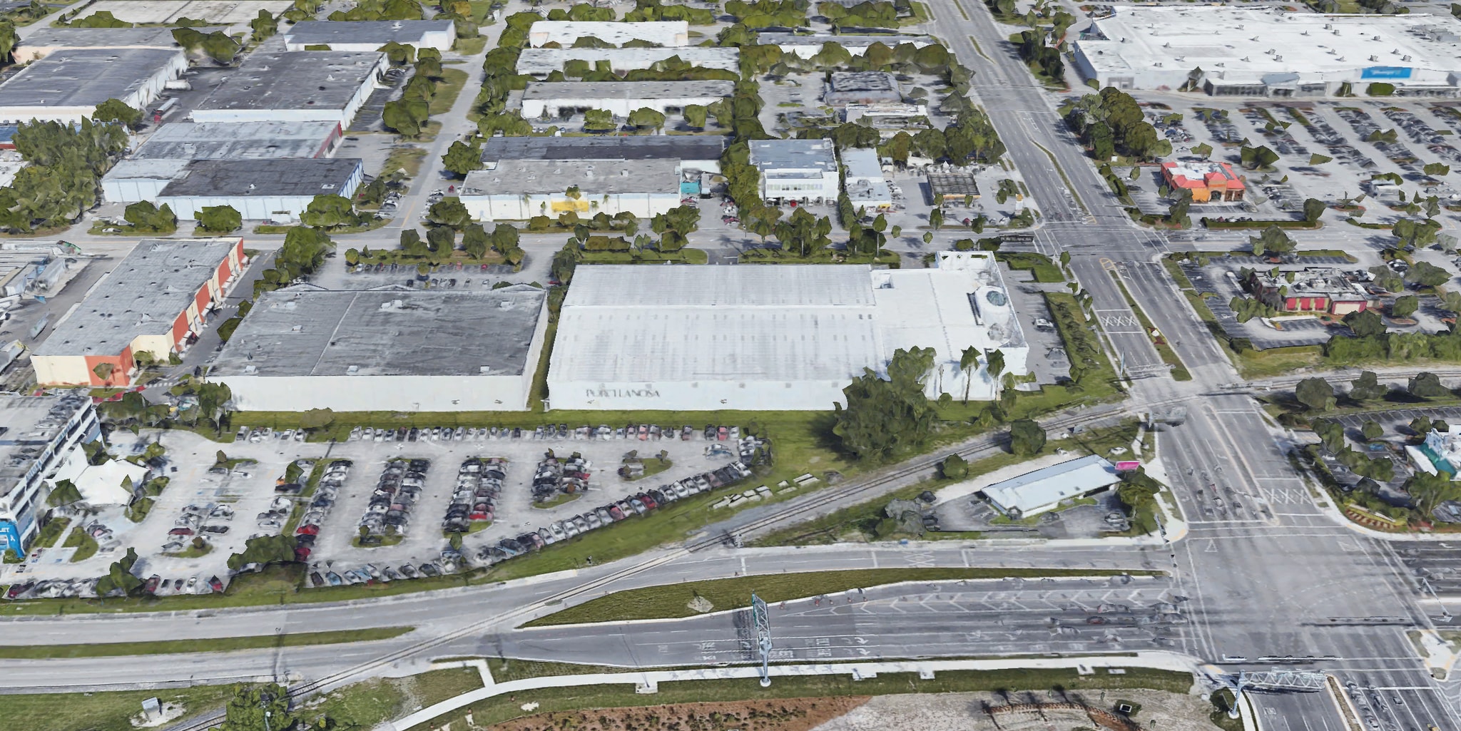 8700 NW 13th Ter, Miami, FL à louer Photo de l’immeuble– Image 1 sur 1
