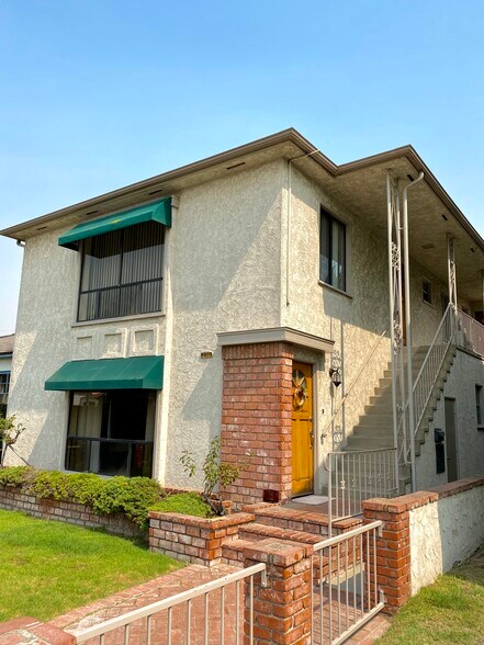 230 Nieto Ave, Long Beach, CA à vendre - Photo de l’immeuble – Image 2 sur 5