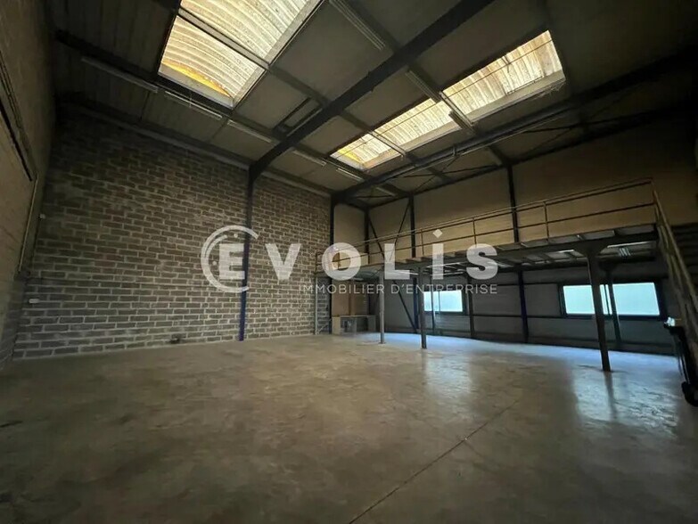 Local d’activités dans Champigny-sur-Marne à louer - Photo intérieure – Image 2 sur 11