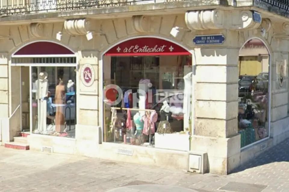 Local commercial dans Reims à louer Photo de l’immeuble– Image 1 sur 3