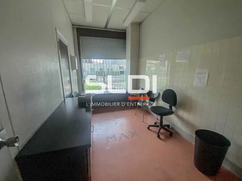 Bureau dans Villeurbanne à vendre - Photo de l’immeuble – Image 2 sur 5