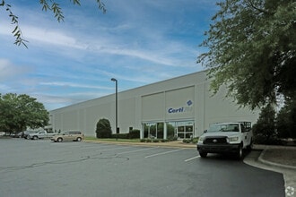 9200 Globe Center Dr, Morrisville, NC à louer Photo intérieure– Image 2 sur 2
