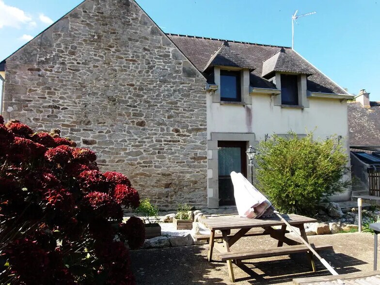 Local commercial dans Confort-Meilars à vendre - Photo de l’immeuble – Image 3 sur 10