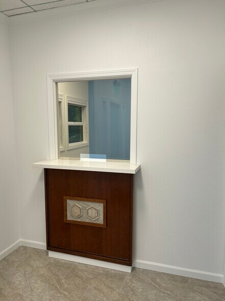 1818 Grand Canal Blvd, Stockton, CA à louer - Photo de l’immeuble – Image 3 sur 20