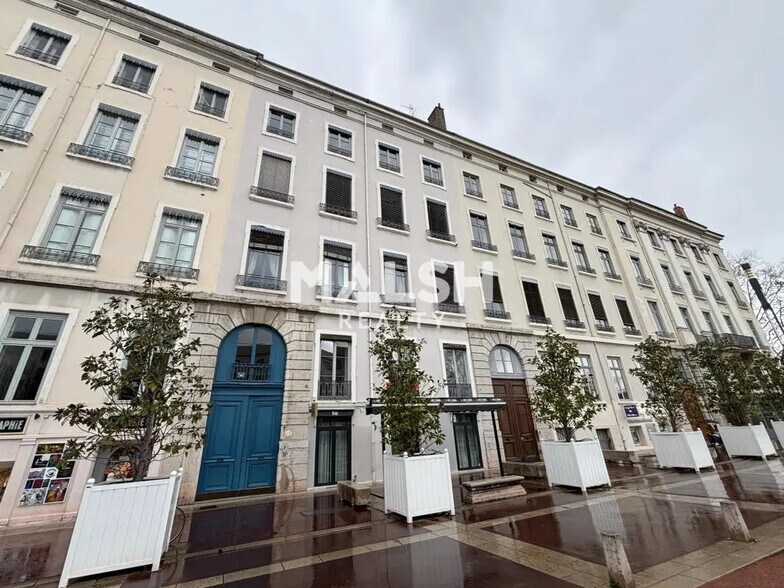 Bureau dans Lyon à louer - Photo de l’immeuble – Image 1 sur 9