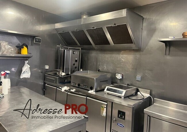 Plus de détails pour Local commercial à vendre