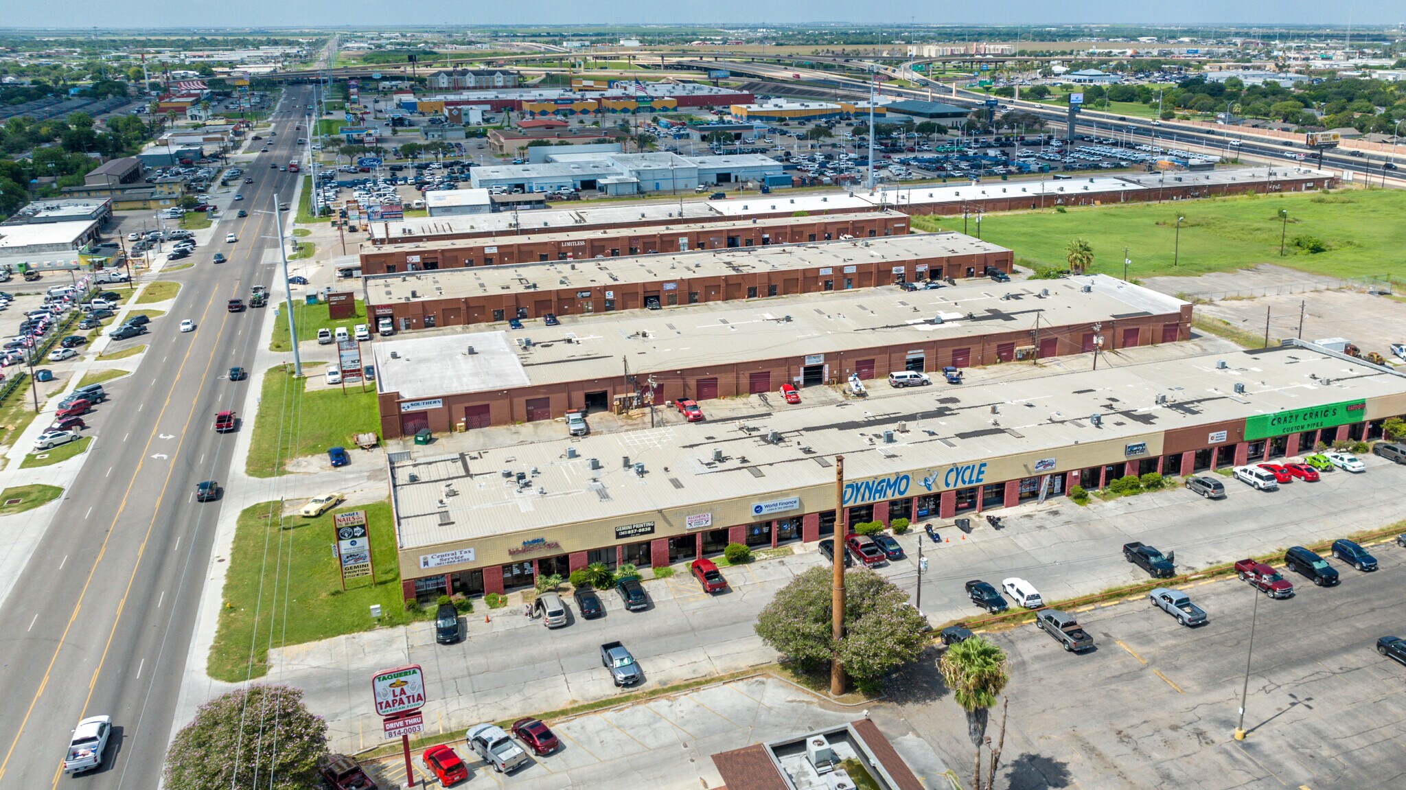4531 Ayers St, Corpus Christi, TX à louer Photo de l’immeuble– Image 1 sur 18
