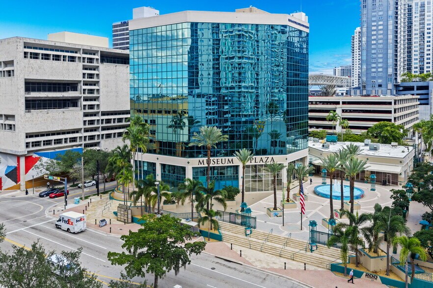 200 S Andrews Ave, Fort Lauderdale, FL à vendre - Photo de l’immeuble – Image 3 sur 25