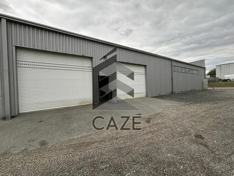 Local d’activités dans Artigues-près-Bordeaux à louer - Photo de l’immeuble – Image 2 sur 8