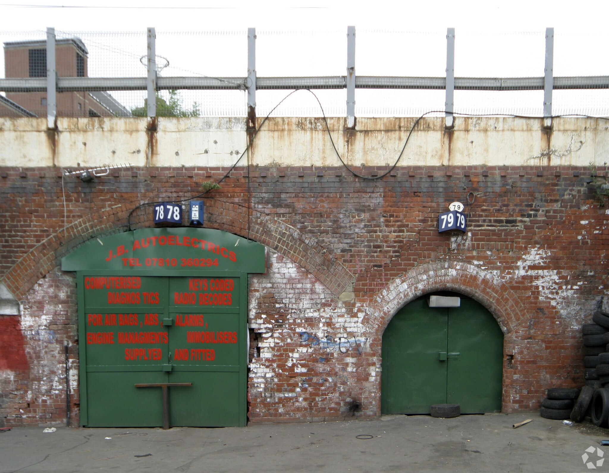 Railway St, Leeds à louer Photo principale– Image 1 sur 2