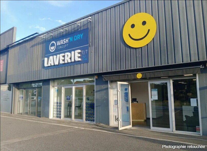 Local commercial dans Pau à louer - Photo de l’immeuble – Image 1 sur 7