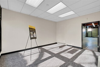 4002-4014 148th Ave NE, Redmond, WA à louer Photo intérieure– Image 1 sur 17