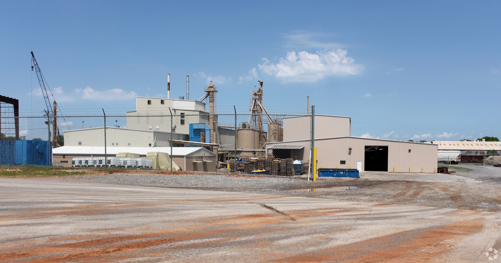 Industrial Manufacturing Plant portefeuille de 4 biens à vendre sur LoopNet.fr Photo principale– Image 1 sur 13