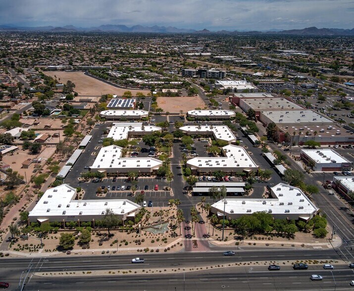 17235 N 75th Ave, Glendale, AZ à louer - Photo de l’immeuble – Image 2 sur 17