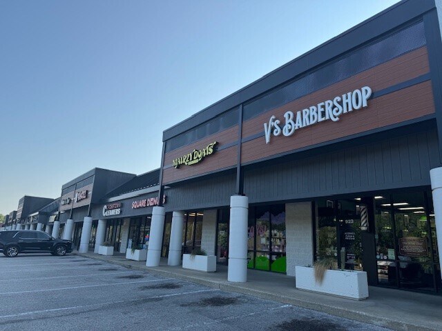 877-923 S College Mall Rd, Bloomington, IN à louer - Photo de l’immeuble – Image 3 sur 12