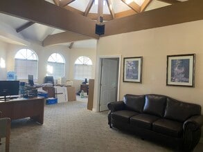 4091 Riverside, Chino, CA à louer Photo intérieure– Image 1 sur 2