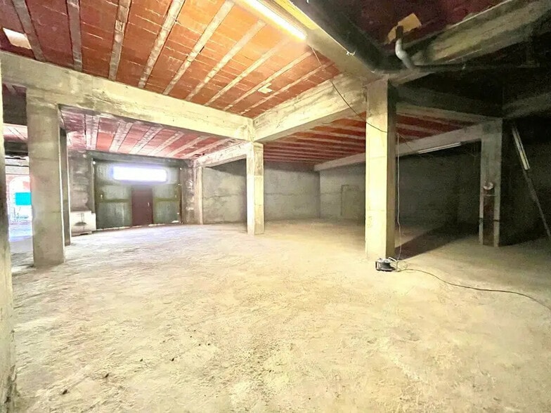 Local commercial dans Nice à louer - Photo intérieure – Image 2 sur 9