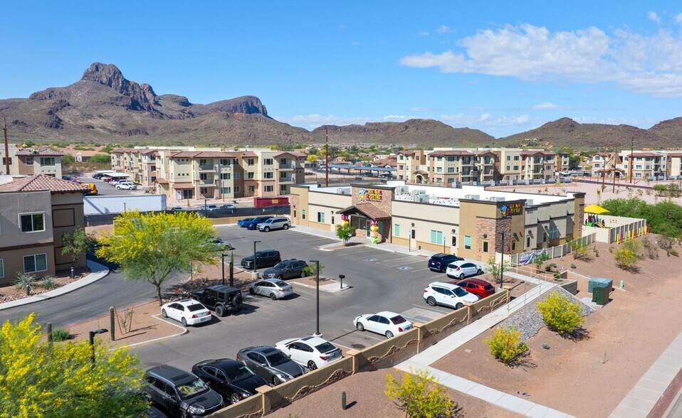 8693 N Silverbell Rd, Tucson, AZ à vendre - Photo de l’immeuble – Image 2 sur 4
