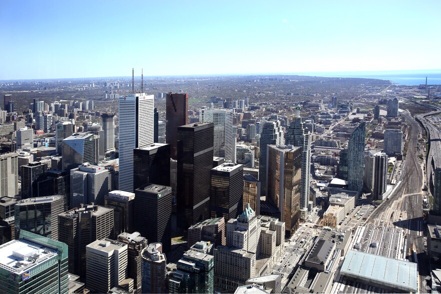77 King St W, Toronto, ON à louer - Photo de l’immeuble – Image 1 sur 10
