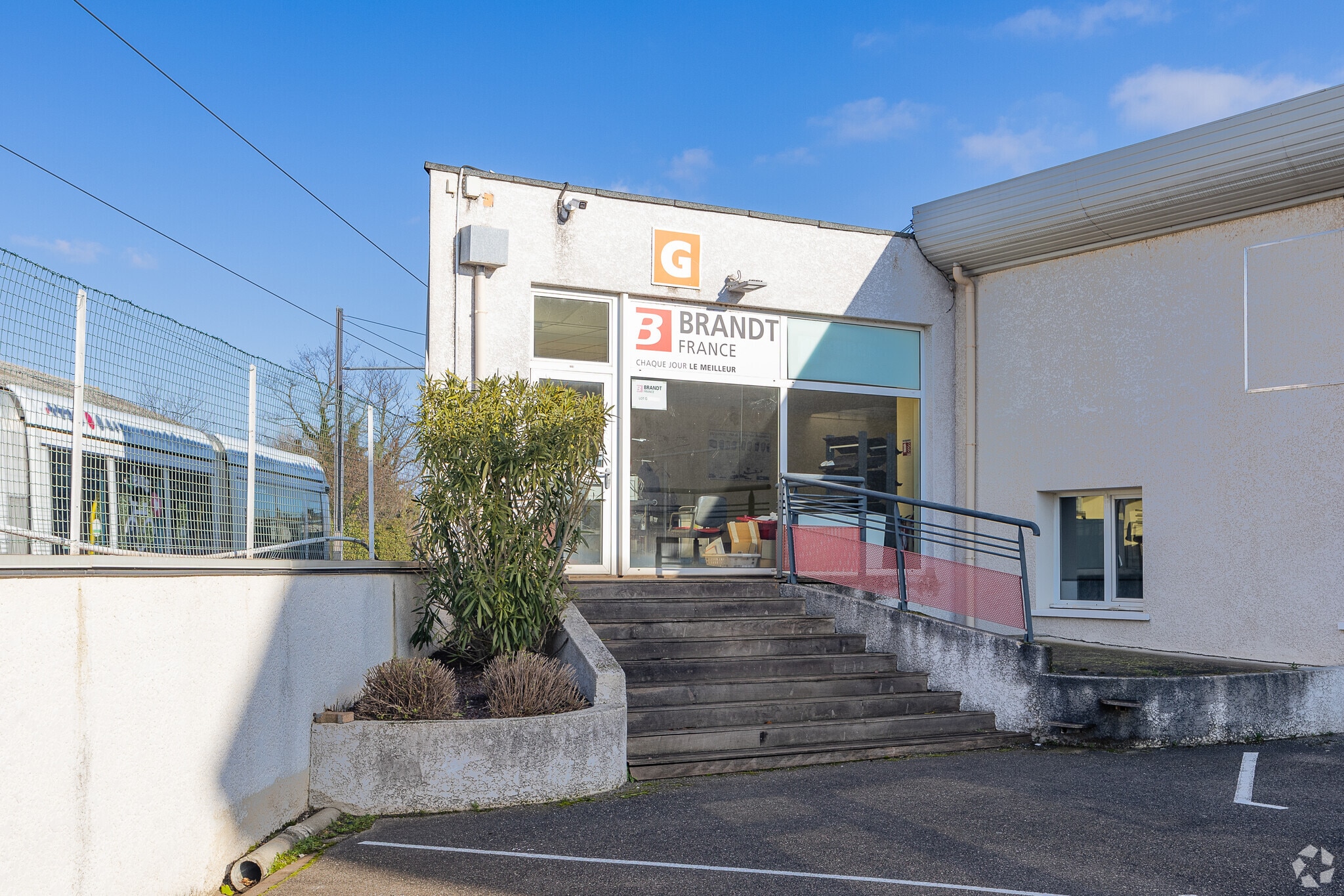 29 Rue Wilson, Décines-Charpieu à louer Photo principale– Image 1 sur 3