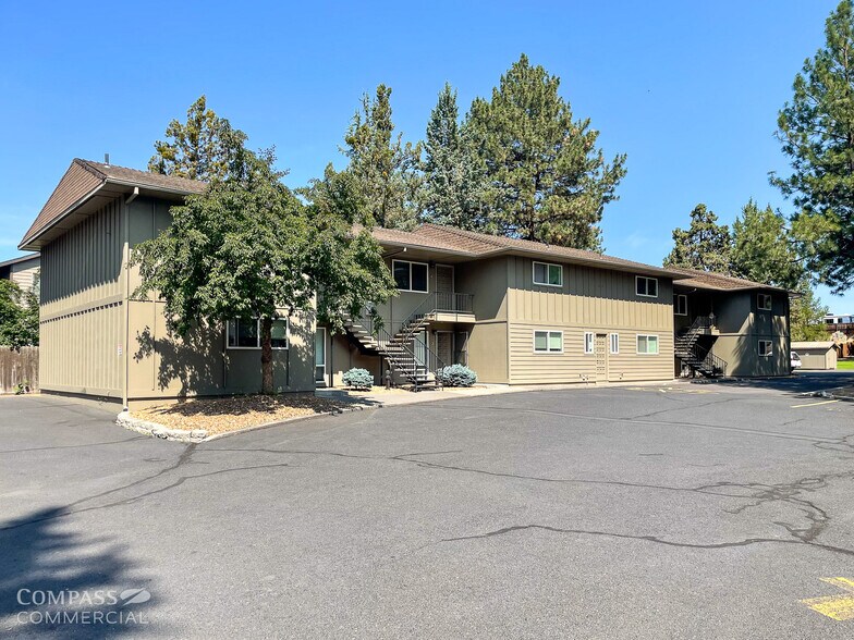 1000 NE Butler Market Rd, Bend, OR à vendre - Photo de l’immeuble – Image 1 sur 14