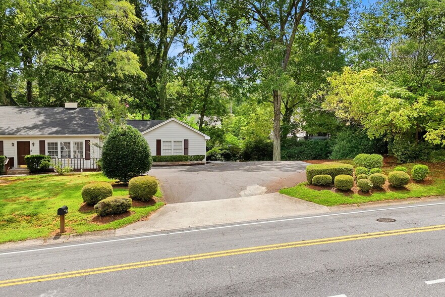 255 Norcross St, Roswell, GA à louer - Photo de l’immeuble – Image 2 sur 33