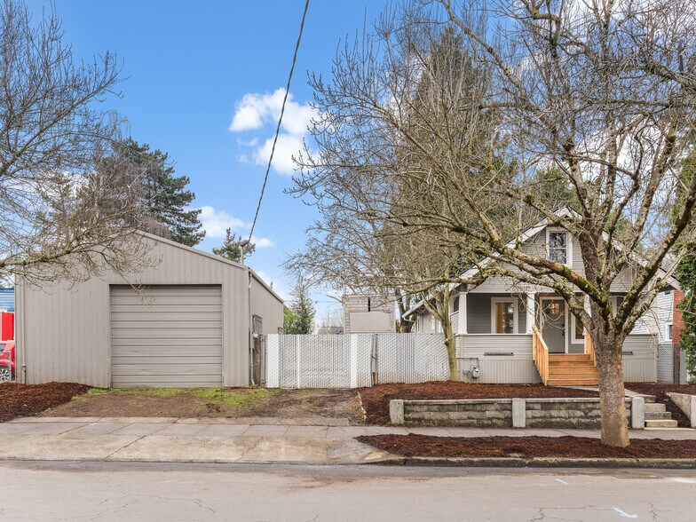 9525 N Burr Ave, Portland, OR à vendre - Photo de l’immeuble – Image 2 sur 40