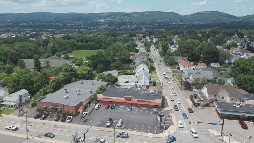 302-306 S Blakely St, Dunmore, PA à vendre - Vidéo sur l’annonce professionnelle – Image 2 sur 5