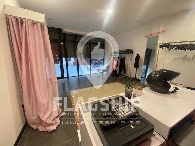 Plus de détails pour Local commercial à louer