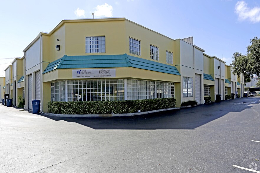3200 S Andrews Ave, Fort Lauderdale, FL à louer - Photo de l’immeuble – Image 3 sur 5