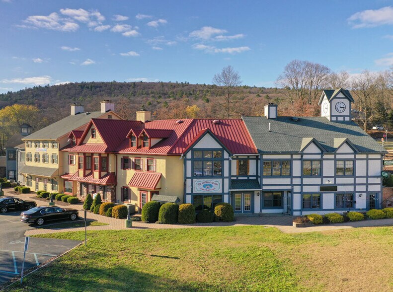 1632 Union Valley Road, West Milford, NJ à vendre - Photo de l’immeuble – Image 2 sur 8
