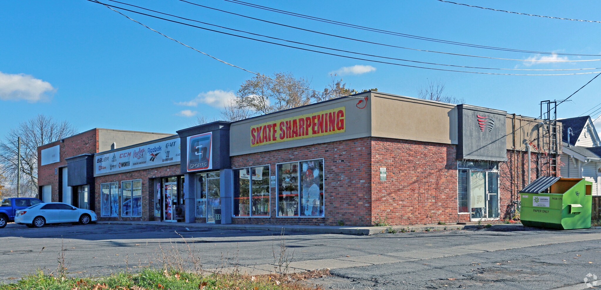 225 St Paul St W, St Catharines, ON à louer Photo principale– Image 1 sur 7