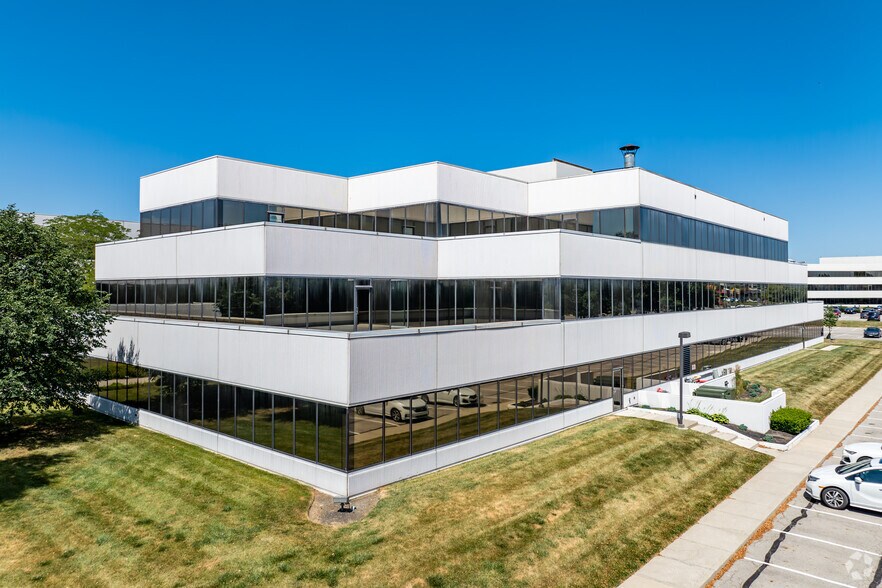 100 E campus view Blvd, Columbus, OH à louer - Photo principale – Image 1 sur 18