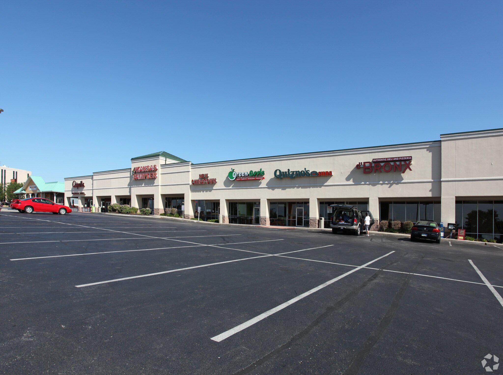 6820-6864 Johnson Dr, Mission, KS à louer Photo principale– Image 1 sur 4